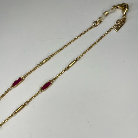 Modern 11” gold tone necklace - Picture 9 of 9